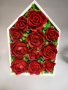 Декорация къщичка с рози, снимка 1