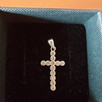 Сребърно кръстче с камъни 925, снимка 1 - Колиета, медальони, синджири - 44210461