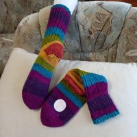 Ръчно плетени дамски чорапи 38 размер, снимка 1 - Дамски чорапи - 39634332