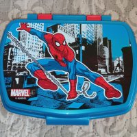 Ученическа раница на Spiderman в комплект с аксесоари , снимка 10 - Раници - 41364412