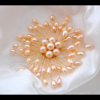 Изискана брошка  от естествени розови перли , снимка 1 - Други - 38686055