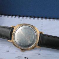 СССР часовник "Слава" 37 мм, снимка 3 - Антикварни и старинни предмети - 40429037