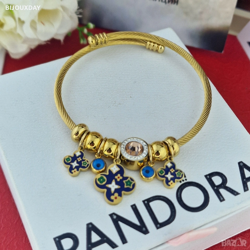 луксозна гривна ван Клийф в синьо медицинска стомана с 18 карата златно покритие, снимка 1