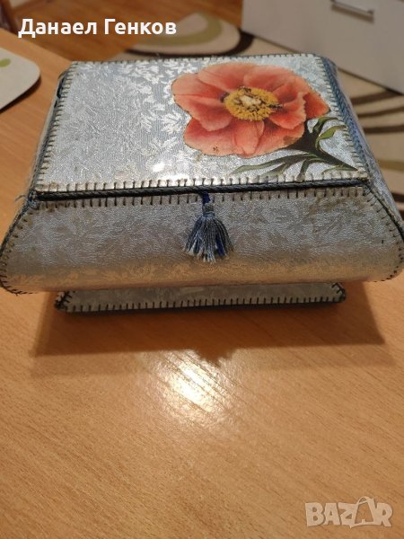  Ретро кутия за бижута и кутия от крем., снимка 1
