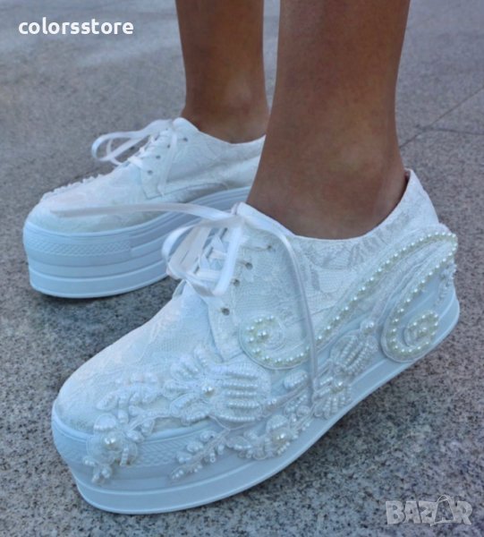 Обувки на платформа - бели - 412-15, снимка 1