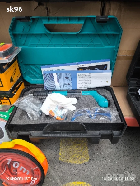 Пистолет за пирони за бетон и 100 пирона, 3 степени на мощност, ергономична дръжка, черно/синьо, снимка 1