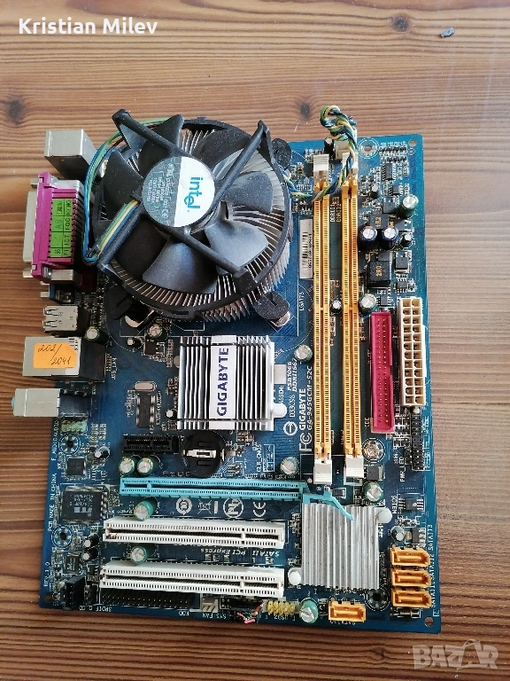 Gigabyte 945Gcm - S2c дъно + CPU, снимка 1