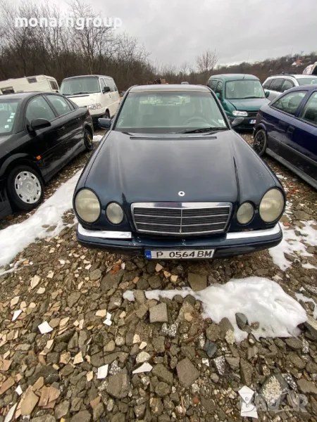 Лек автомобил Mercedes-Benz E 250 TD (Без прехвърляне), снимка 1