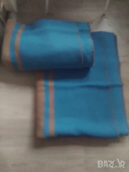 ДВЕ ВЪЛНЕНИ ОДЕАЛА, снимка 1