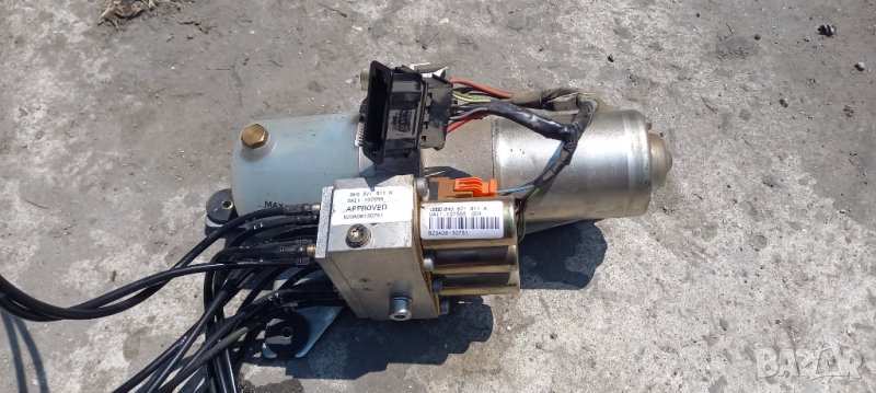 Помпа гюрюк Audi A4 B7 Cabrio, снимка 1