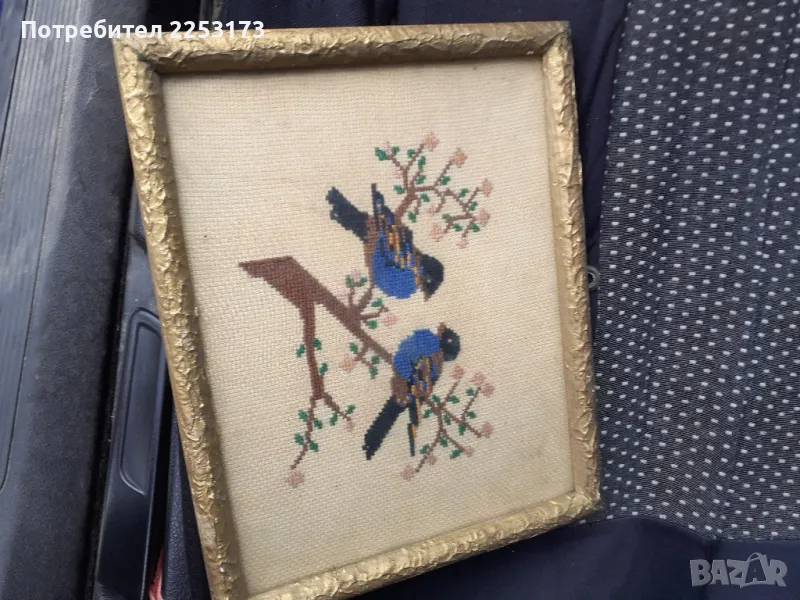 Соц.гоблен на тема,,Две кадънки пеят,,, снимка 1