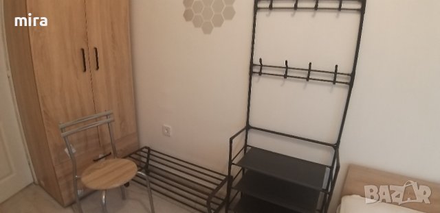 обзаведена стая в Редута след ремонт с нови мебели, снимка 2 - Стаи под наем - 44271449