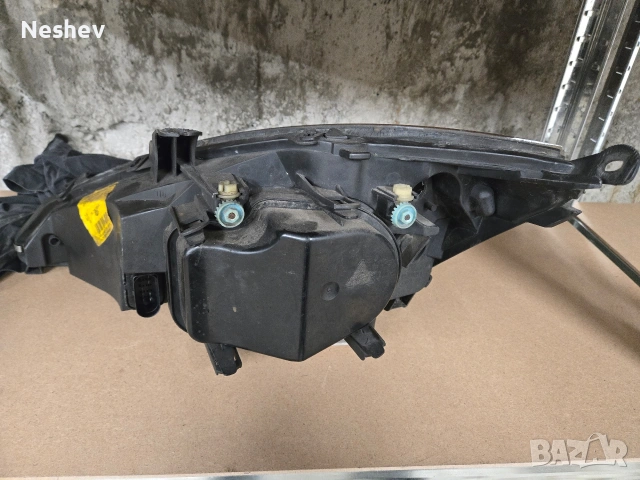 Оригинални ксенонови фарове Hella за ford focus mk1 st170, снимка 7 - Части - 53442720