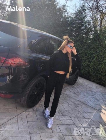 Дамски спортен екип в черно !