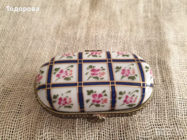 Порцеланова кутийка  с метален обков Porcelain Art, снимка 2 - Антикварни и старинни предмети - 48741907