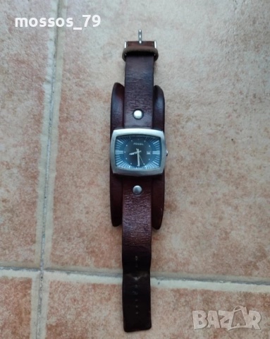 Ръчен часовник Фосил