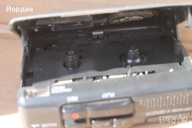 Уокмен/Walkman ''Aiwa V-Sensor'', снимка 9 - Колекции - 50474667