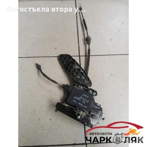 Брава врата задна лява Фолксваген Бора (Голф 4) седан, снимка 1