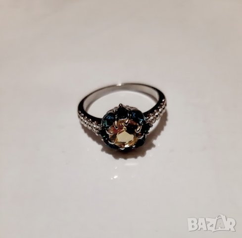 Пръстени с цитрин и изумруди,полирано тибетско сребро