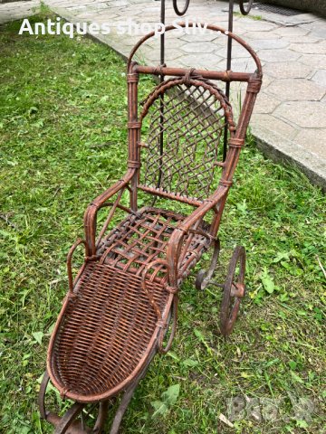 Стара плетена количка за кукли. №3998, снимка 3 - Антикварни и старинни предмети - 40730612