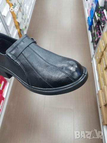 Обувки, снимка 2 - Дамски ежедневни обувки - 42394675