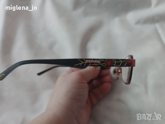 Подарявам детска рамка за очила, снимка 3 - Слънчеви и диоптрични очила - 53209373