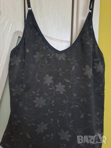 Дамски черен потник с тънки презрамки еластичен М, снимка 2 - Корсети, бюстиета, топове - 41609187