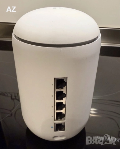 Ubiquiti UniFi Dream Machine рутер, снимка 2 - Рутери - 51730565
