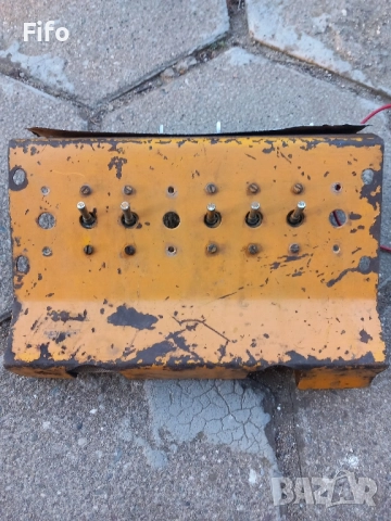 Табло с прекъсвачи/копчета /ключове 