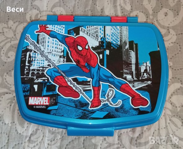 Ученическа раница на Spiderman в комплект с аксесоари , снимка 10 - Раници - 41364412