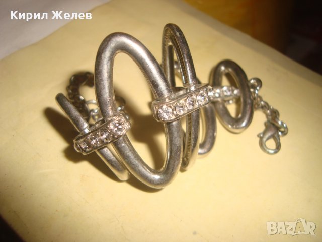 ПОСРЕБРЕНА СТИЛНА ГРИВНА с ЦИРКОНИ 24815, снимка 6 - Гривни - 34485578