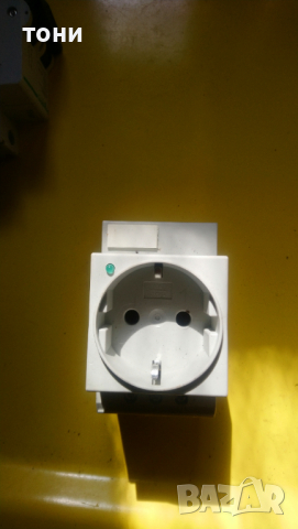 Контакт за шина