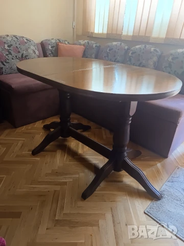 Маса масивно дърво - елипса.