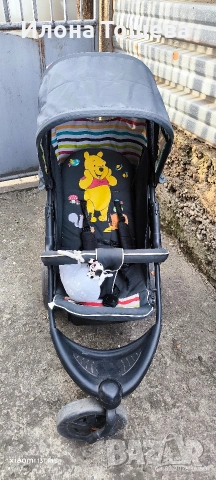 Детска количка.