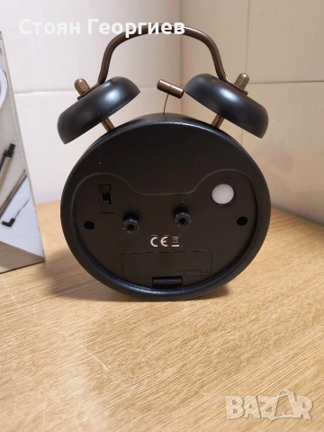 Чисто нов ретро часовник EACHUI, снимка 2 - Други стоки за дома - 53387380