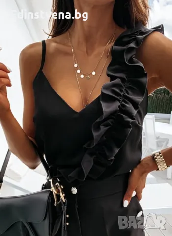 Дамски ефектен топ в черно