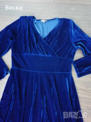 Рокля от кадифе, снимка 2 - Рокли - 41538963