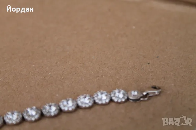 Дамска  гривна от бяло злато , снимка 18 - Гривни - 49771384