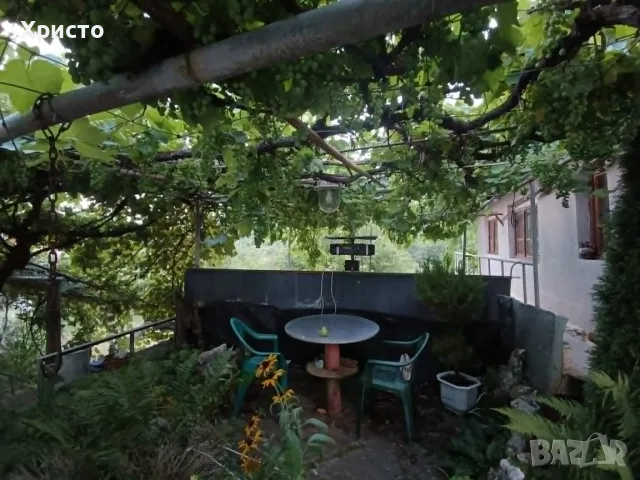 Продавам къща с двор в троянския балкан, снимка 5 - Къщи - 55849552