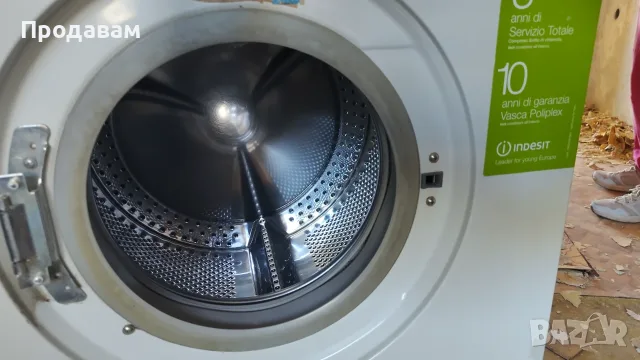 Пералня Indesit за части – работещ мотор и електроника, снимка 3 - Перални - 55981838