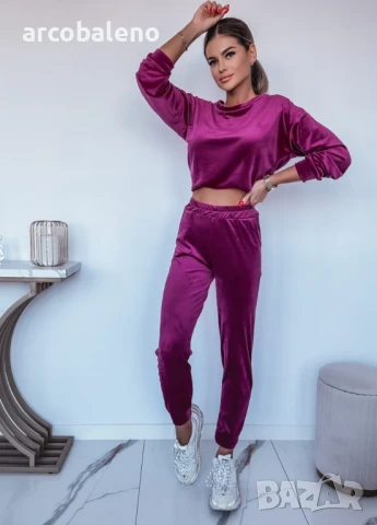 Дамски велурен комплект от две части, суитшърт + панталон с ластик, снимка 7 - Комплекти - 50663937