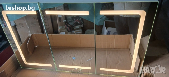 Шкаф за баня 3 отделения LED осветление ПРЕОЦЕНЕН счупено стъкло, снимка 5 - Шкафове - 53600701