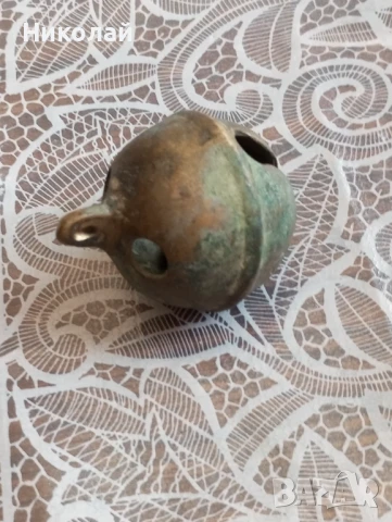 Звънче , орехче , чан , звънец 