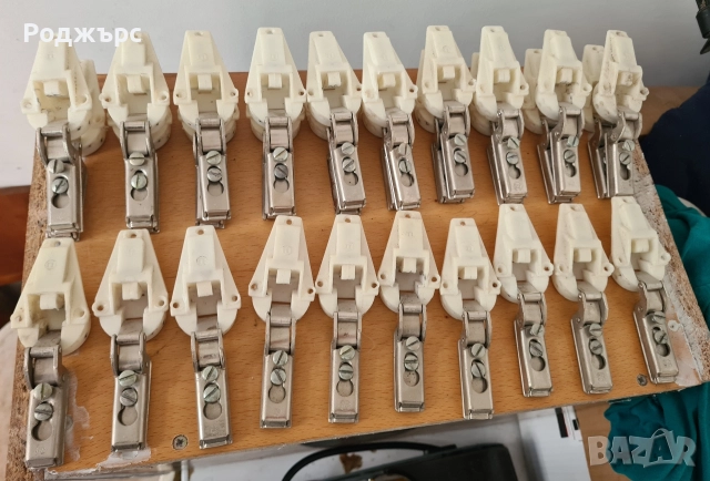 Контакти, ключове, бушони, дръжки, панти, звънци и др., снимка 6 - Антикварни и старинни предмети - 52651128