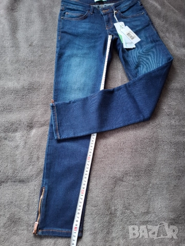 Дамски дънки GUESS размер 29, снимка 3 - Дънки - 52455298
