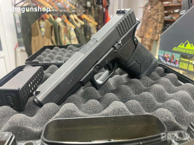 GLOCK 17 Gen2 – Втора ръка, но в перфектно състояние, снимка 2 - Бойно оръжие - 53468104