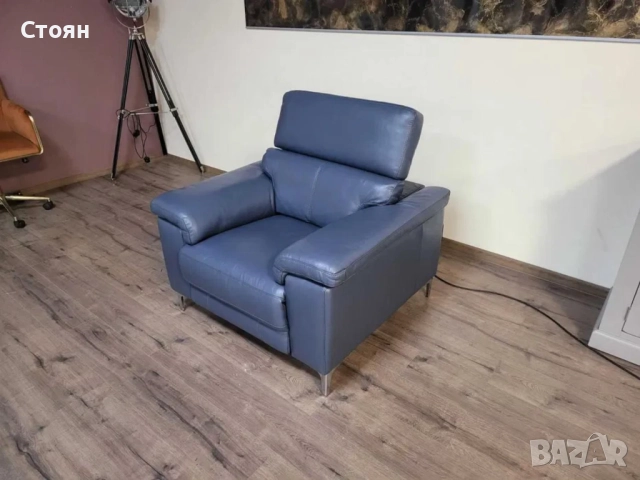 Син кожен фотьойл с електрически релаксиращ механизъм, снимка 10 - Дивани и мека мебел - 52010940