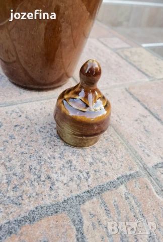 Продава се автентичен ръчно изработен керамичен съд с капак, снимка 3 - Антикварни и старинни предмети - 51108759
