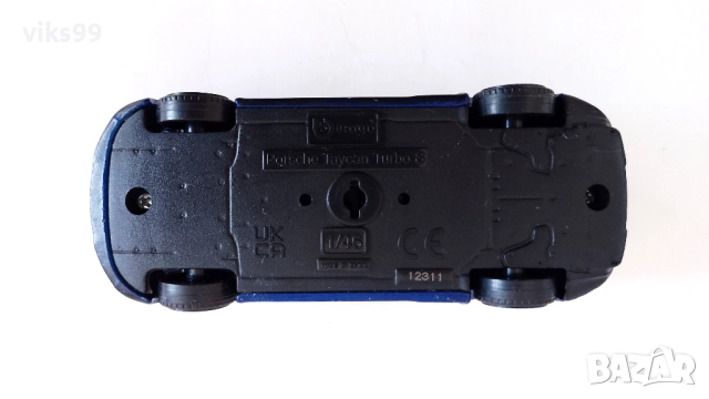 Bburago Porsche Taycan Turbo S - Мащаб 1:46, снимка 8 - Колекции - 52898457