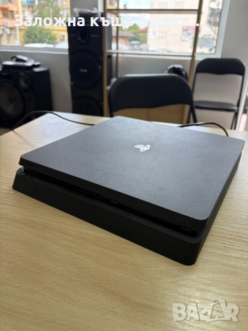 Playstation 4 + джойстик, снимка 2 - PlayStation конзоли - 56216893